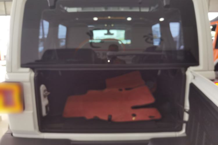 Used Jeep Wrangler 2019 2.0T Sahara Four-Door Electric Convertible China VI Emission Standard Trunk