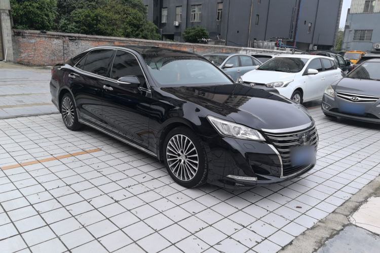 Used Toyota Crown 2018 2.0T Sport Edition Front Right 45 Deg
