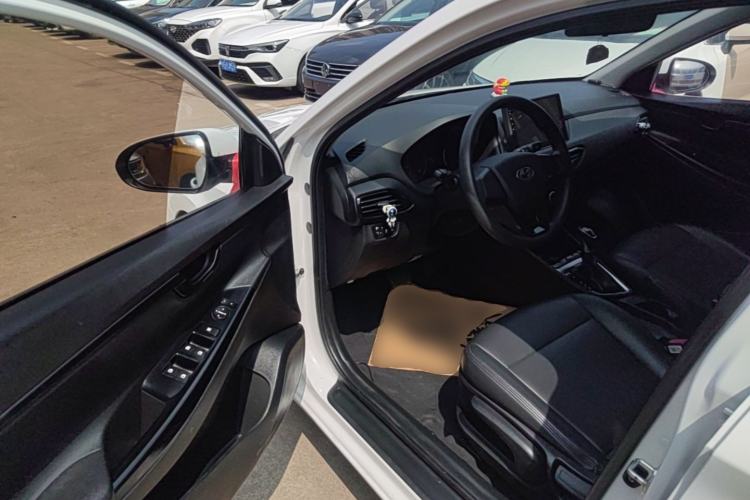 Used Hyundai Celesta 2018 1.6L Automatic GL Enjoyment Edition China VI compliant Driver Seat