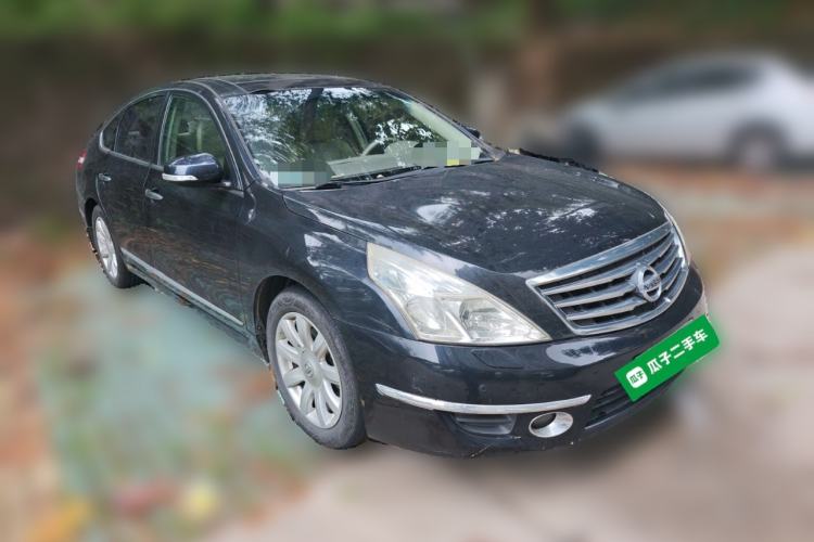 Used Nissan Teana 2010 2.5L XL Anniversary Edition Front Right 45 Deg