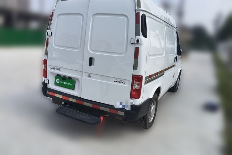 Used JMC Transit 2019 2.8T Commercial Version Short Wheelbase Mid-Roof 3-Seater China VI Standard JX493
