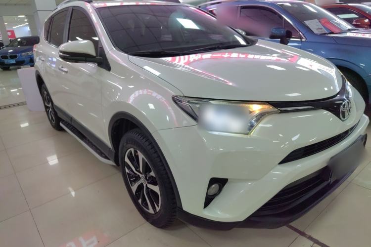 Used Toyota RAV4 2016 2.0L CVT Two-Wheel Drive Fashion Edition China V Standard