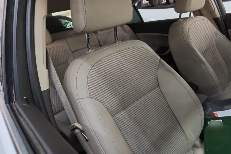 Used Buick Regal 2015 2.0L Leading Fashion Edition