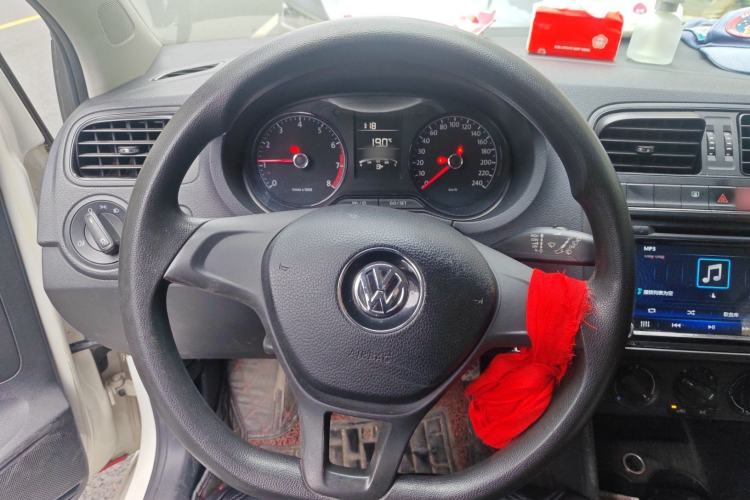 Used Volkswagen Polo 2014 1.4L Manual Fashion Edition Steering Wheel