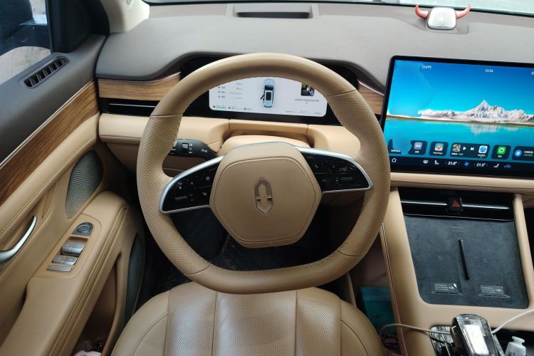 Used Hima AITO M7 2024 1.5T Rear-Drive Plus Version 5 Seats Steering Wheel