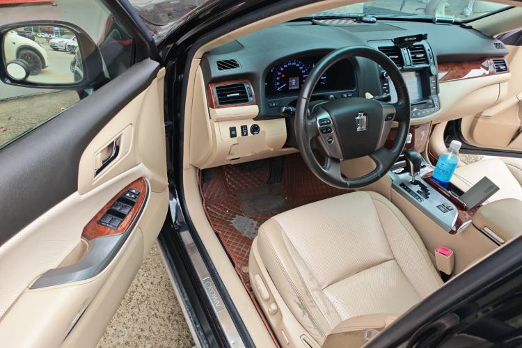 Used Toyota Crown 2012 2.5L Royal Leather Edition Driver Seat