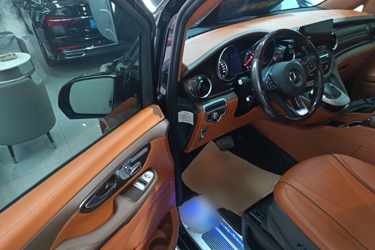 Used Mercedes-Benz V-Class 2020 V 260 Avantgarde Edition