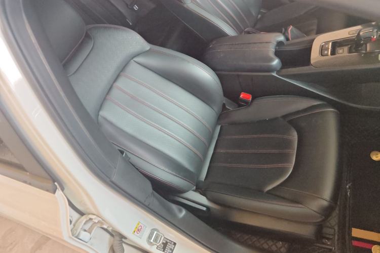 Used GAC Trumpchi EMPOW 2021 270T DCT J15 Version Right Front Seat