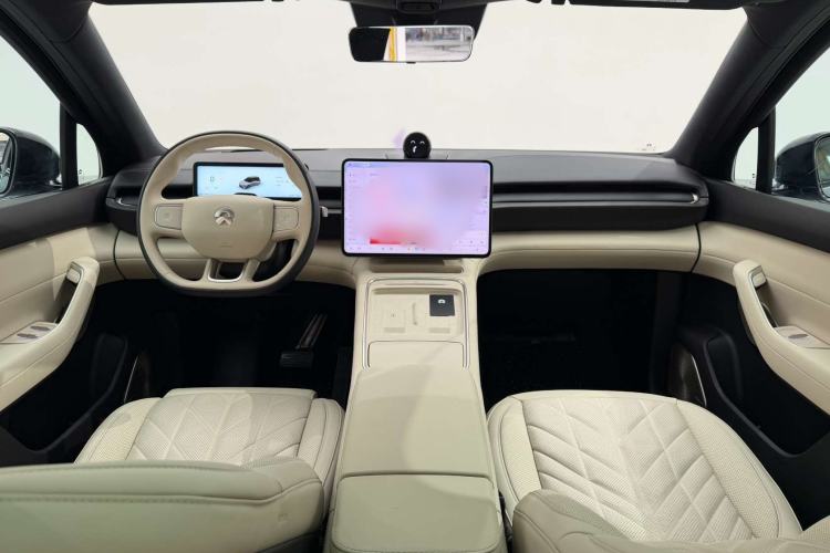 Used Nio ES6 2025 75 kWh Interior 4