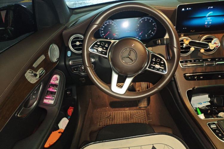 Used Mercedes-Benz GLC 2020 Facelift GLC 300 L 4MATIC Dynamic Edition
