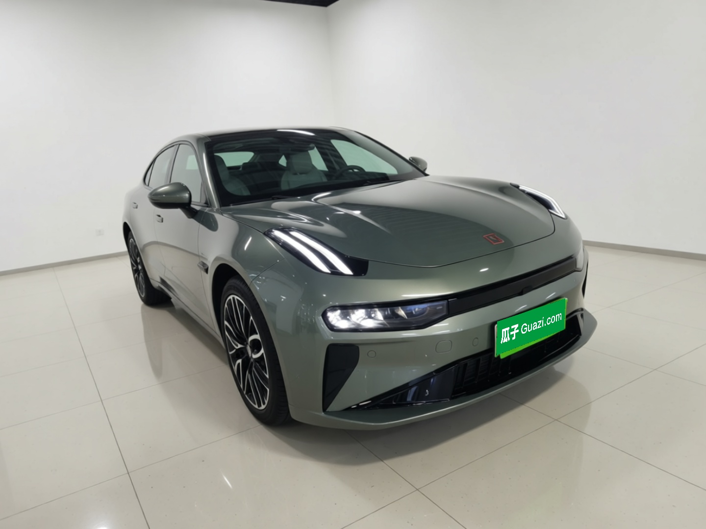 Zeekr 001 2024 YOU Edition 100 kWh All-Wheel Drive — снимка 3