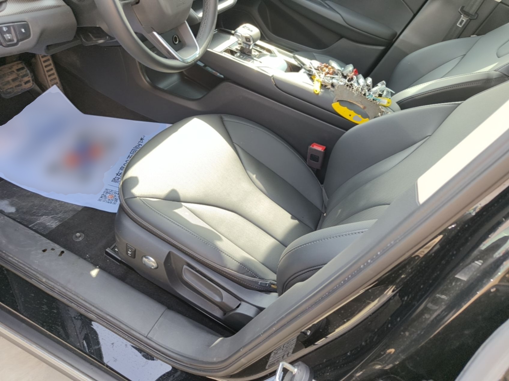 Hongqi E-QM5 2023 Revised Version Basic Travel Edition — снимка 17