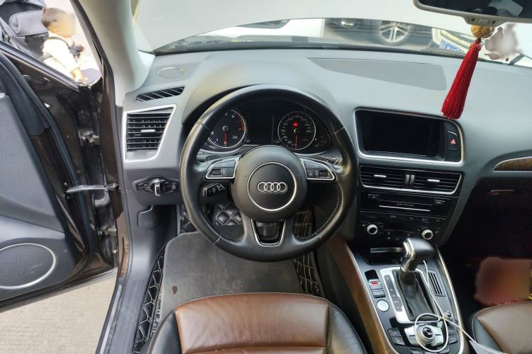 Used Audi Q5 2017 40 TFSI Comfort Model