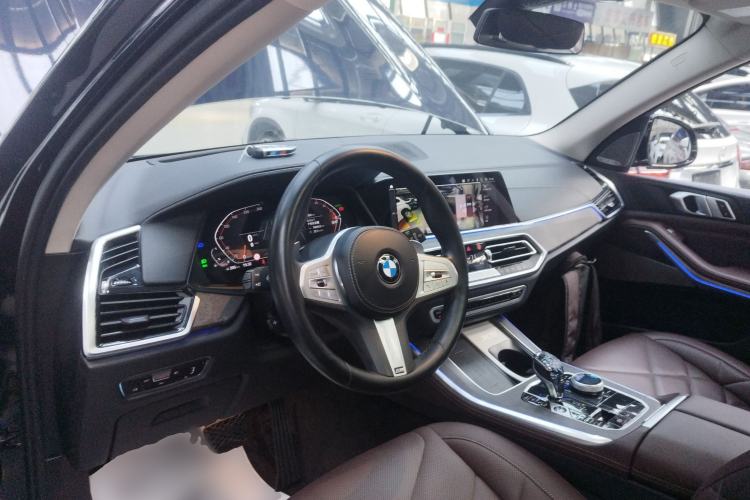 Used BMW X5 2022 Restyled xDrive 30Li Luxury Version M Sport Package
