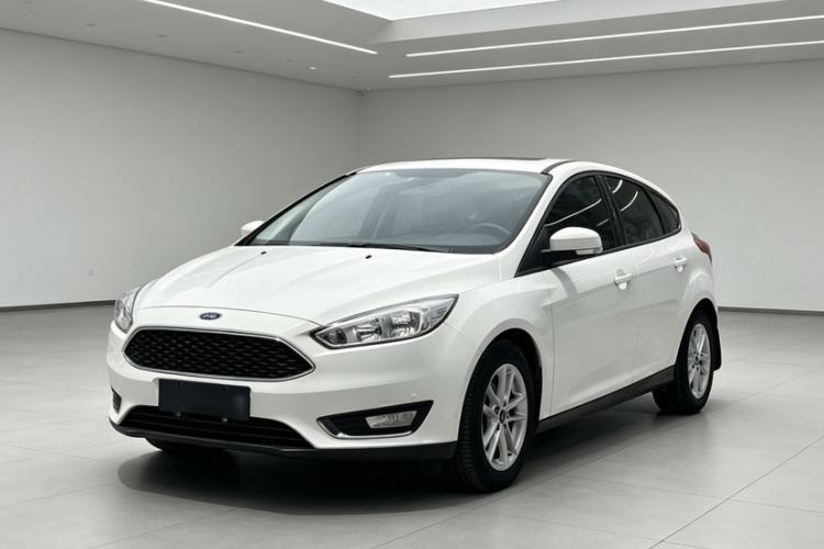 Used Ford Focus 2015 Hatchback 1.6L Automatic Fashion Edition Guazi used car, China used car export, Used car for sale, Used cars, Cheapest cars for sale