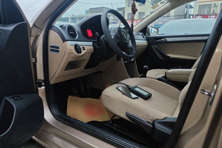 Used Volkswagen Jetta 2015 1.4L Manual Comfort Model