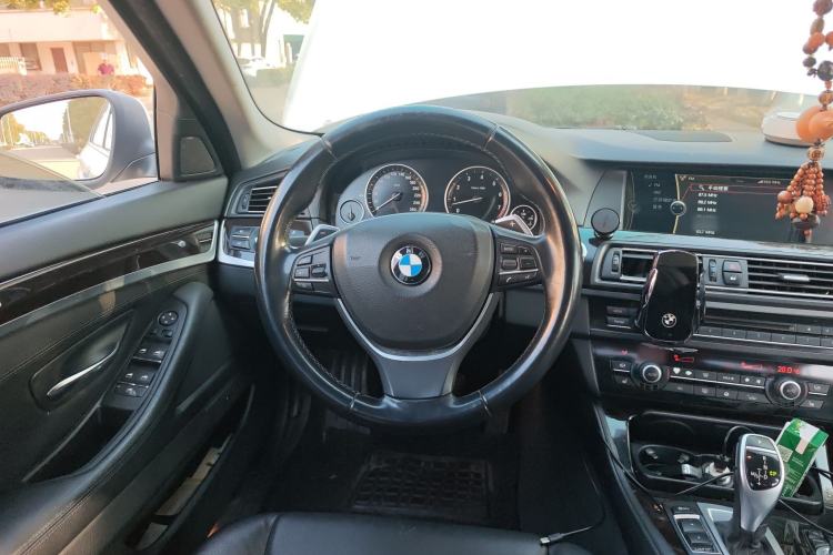 Used BMW 5 Series 2011 535Li Leading Model