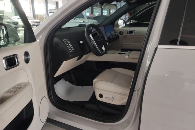 Used Li Auto L6 2025 Max Smart Refresh Edition
