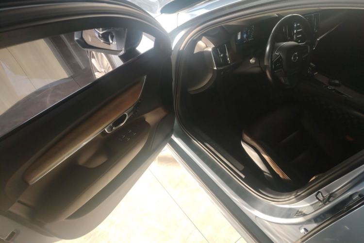 Used Volvo S90 2020 Facelifted T5 Zhiyi Luxury Edition
