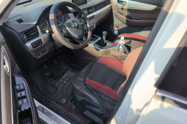 Used FORTHING Joyear X5 2017 Jingxiang Series 1.5T Manual Luxury Model
