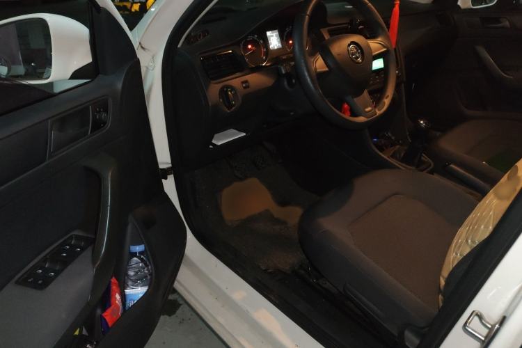 Used Skoda Rapid Spaceback 2016 Revised Version 1.6L Manual Front-Drive Edition