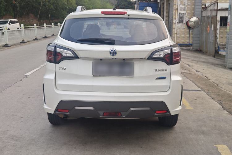 Used Venucia T70 2020 2.0L CVT Luxury Edition China VI Standard Exterior 6