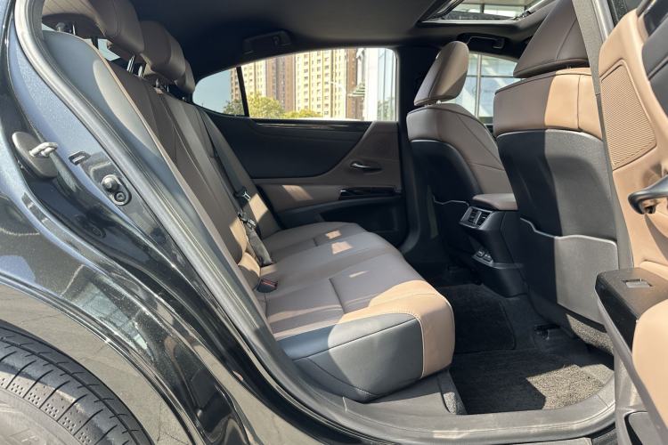 Used Lexus ES 2022 200 Excellence Edition