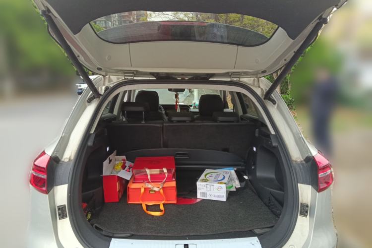 Used Hongqi HS5 2022 Revised Version 2.0T Smart Connect Flagship Edition Trunk