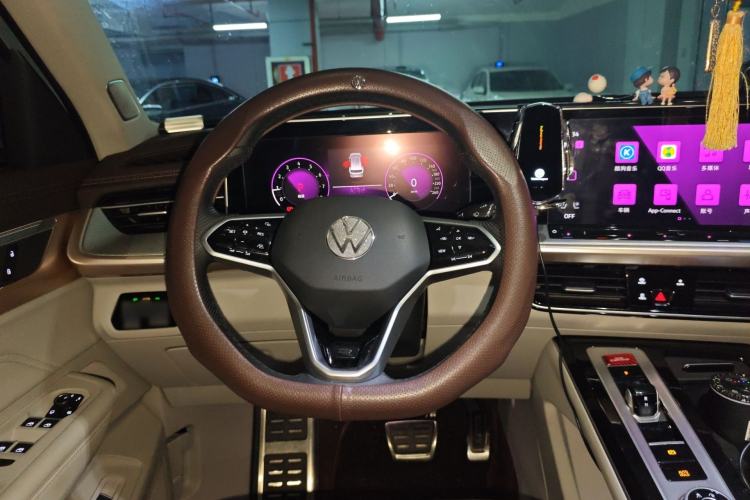 Used Volkswagen Tavendor 2023 380TSI Four-Wheel Drive R-Line First Edition Steering Wheel