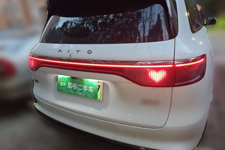 Used Hima AITO M8 2025 Extended-Range Max+ Version 53.4 kWh 6-Seater Edition Rear