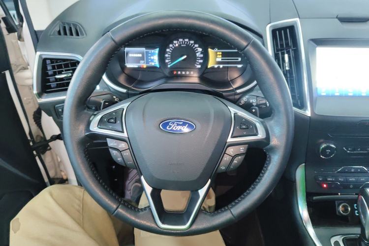 Used Ford Edge 2018 EcoBoost 245 Four-Wheel Drive Titanium 7-Seater
