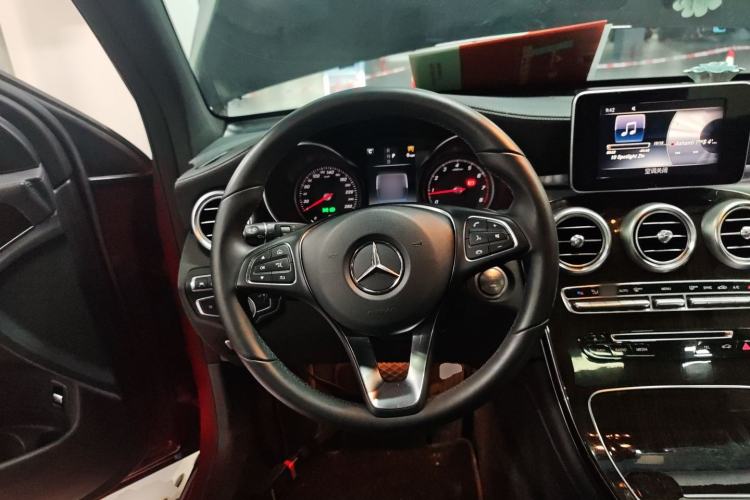 Used Mercedes-Benz GLC 2017 GLC 260 4MATIC Luxury Model