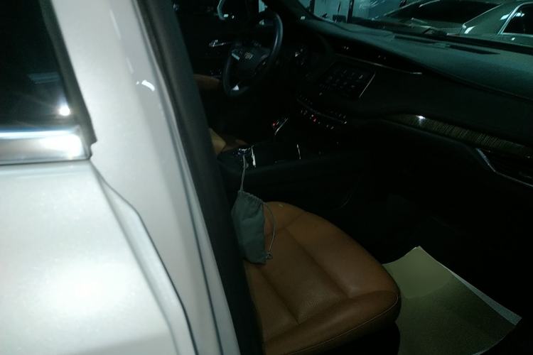 Used Cadillac XT4 2021 28T Four-Wheel Drive Platinum Edition