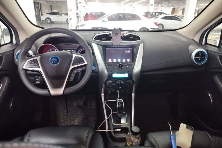 Used BYD Yuan New Energy 2018 EV360 Smart Connect Cool Edition Center Console