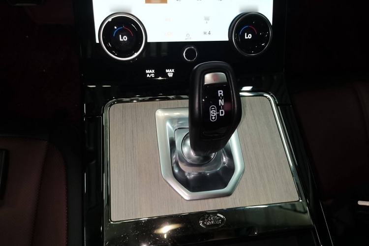 Used Land Rover Range Rover Evoque 2023 Aurora L 249 PS Luxury Edition