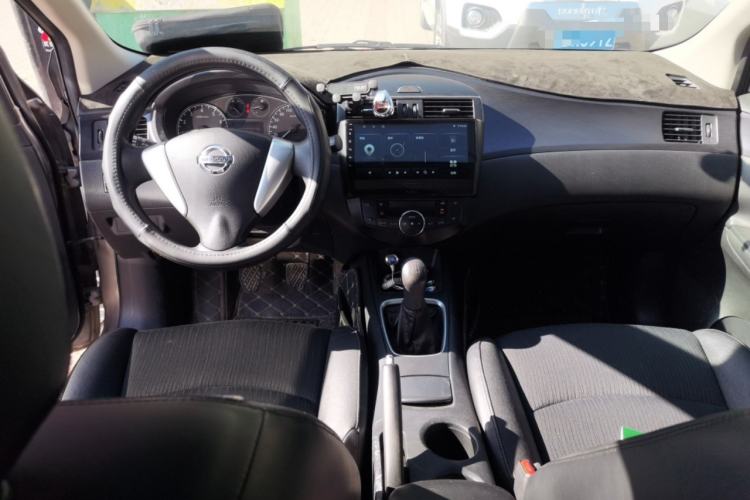 Used Nissan Tiida 2011 1.6L Manual Smart Version
