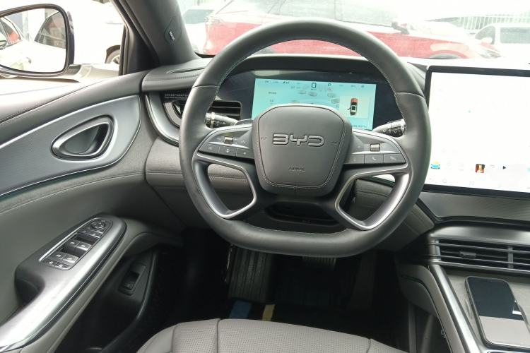 Used BYD Seal 07 DM-i 2025 Intelligent Driving Version DM-i 1.5L 125 km Prestige Edition Steering Wheel