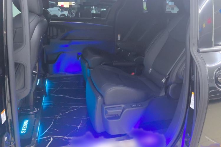 Used Toyota SIENNA 2021 2.5L Hybrid Premium Edition