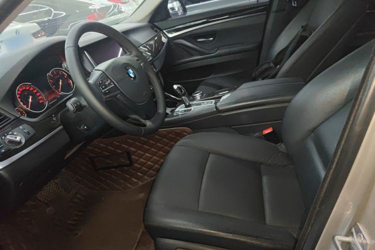 Used BMW 5 Series 2013 530Li Leading Model
