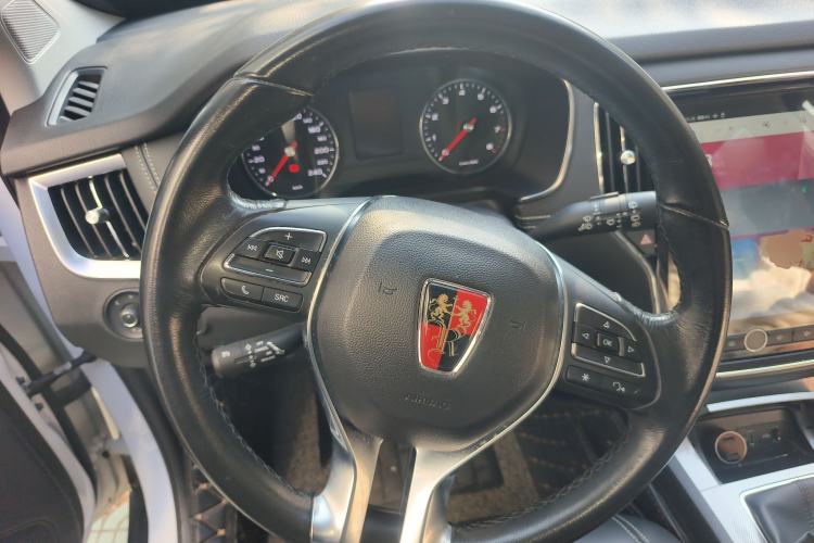 Used Roewe RX5 2018 20T Two-Wheel Drive Manual Internet Elite Edition