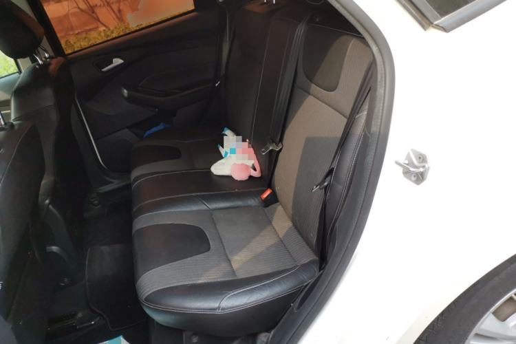 Used Ford Focus 2012 Hatchback 1.6L Automatic Fashion Edition
