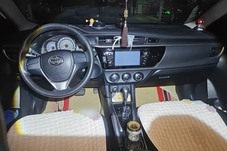 Used Toyota Levin 2014 1.6G CVT Elite Edition Center Console