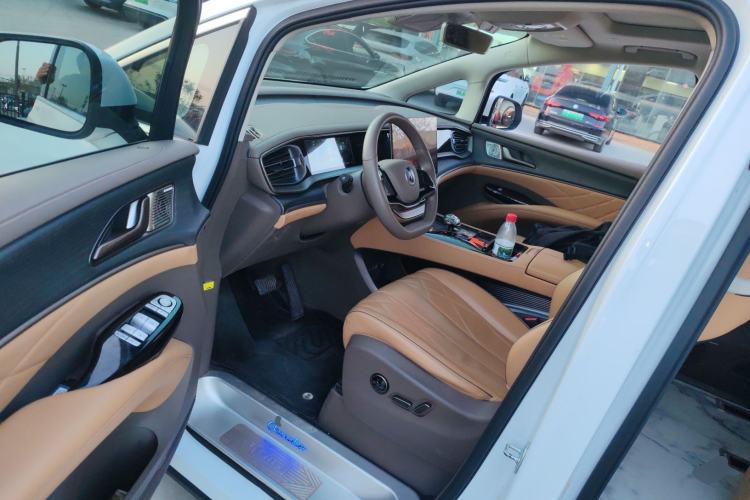 Used Denza D9 2022 DM-i 970 Four-Wheel Drive Flagship Model