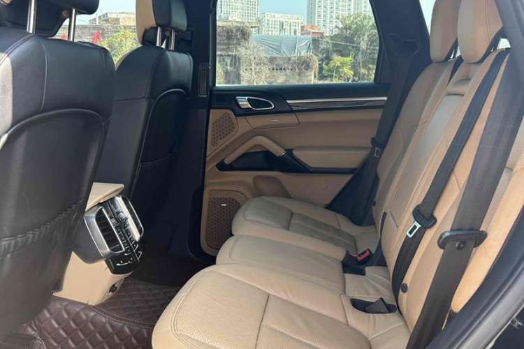 Used Porsche Cayenne 2014 Cayenne Platinum Edition 3.0T