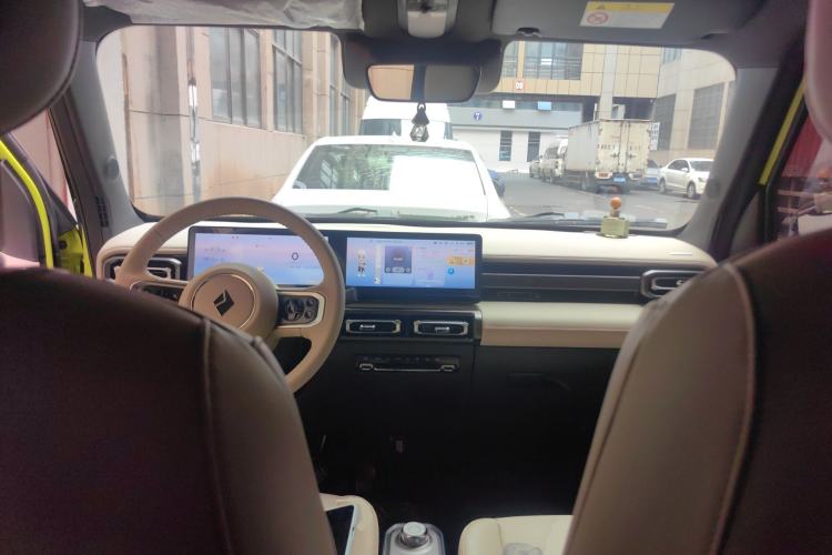 Used Baojun Spark 2023 Intelligent Premium Edition Center Console