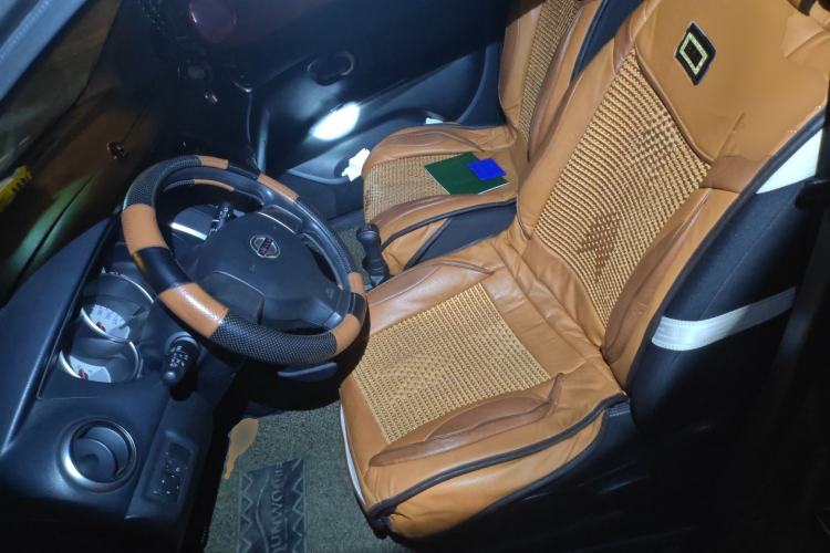 Used Nissan Livina 2010 Jingrui Edition 1.6L Manual Standard Model Left Front Seat