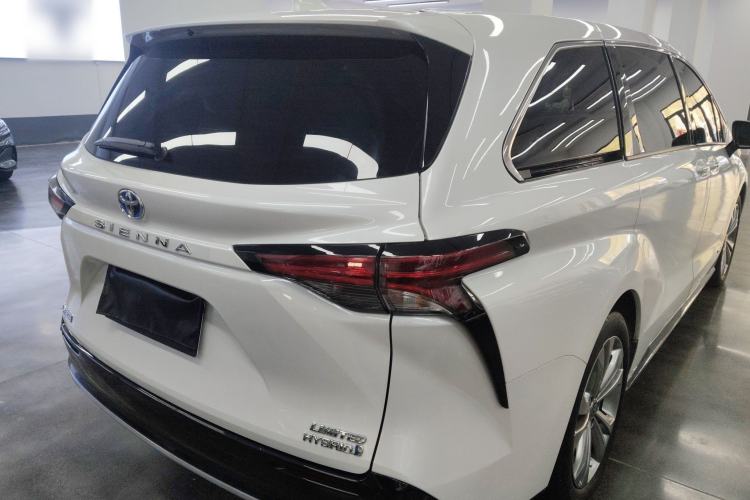 Used Toyota SIENNA 2021 2.5L Hybrid Premium Edition
