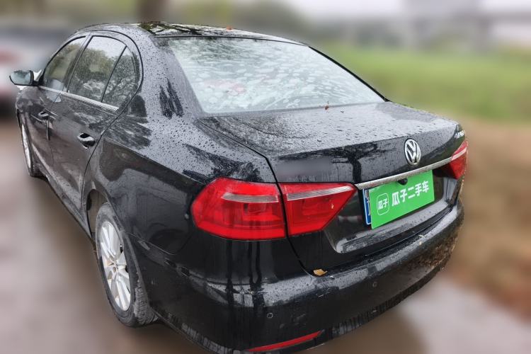 Used Volkswagen Lavida 2013 Restyled Classic 1.6L Manual Comfort Edition
