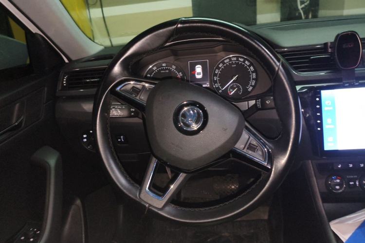 Used Skoda Superb 2016 TSI280 DSG Innovation Edition Steering Wheel