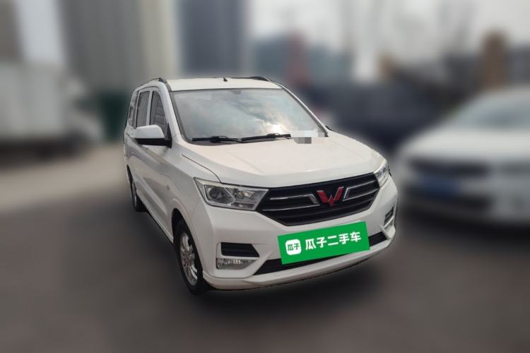 Used Wuling Hongguang 2019 1.5L S Standard Version China VI LAR Front Right 45 Deg